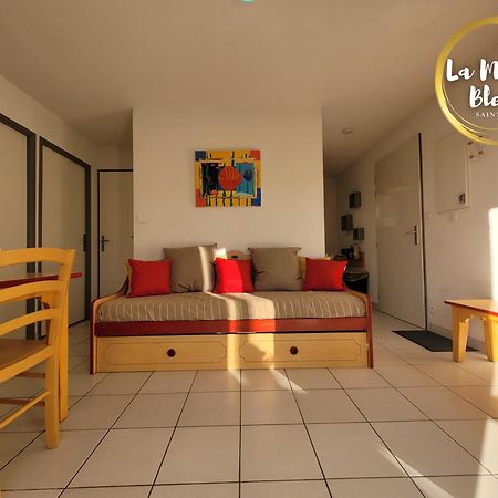 La Maison Bleue, Village Vacances, Piscine, Parking Saint-Geniez-dʼOlt Eksteriør billede