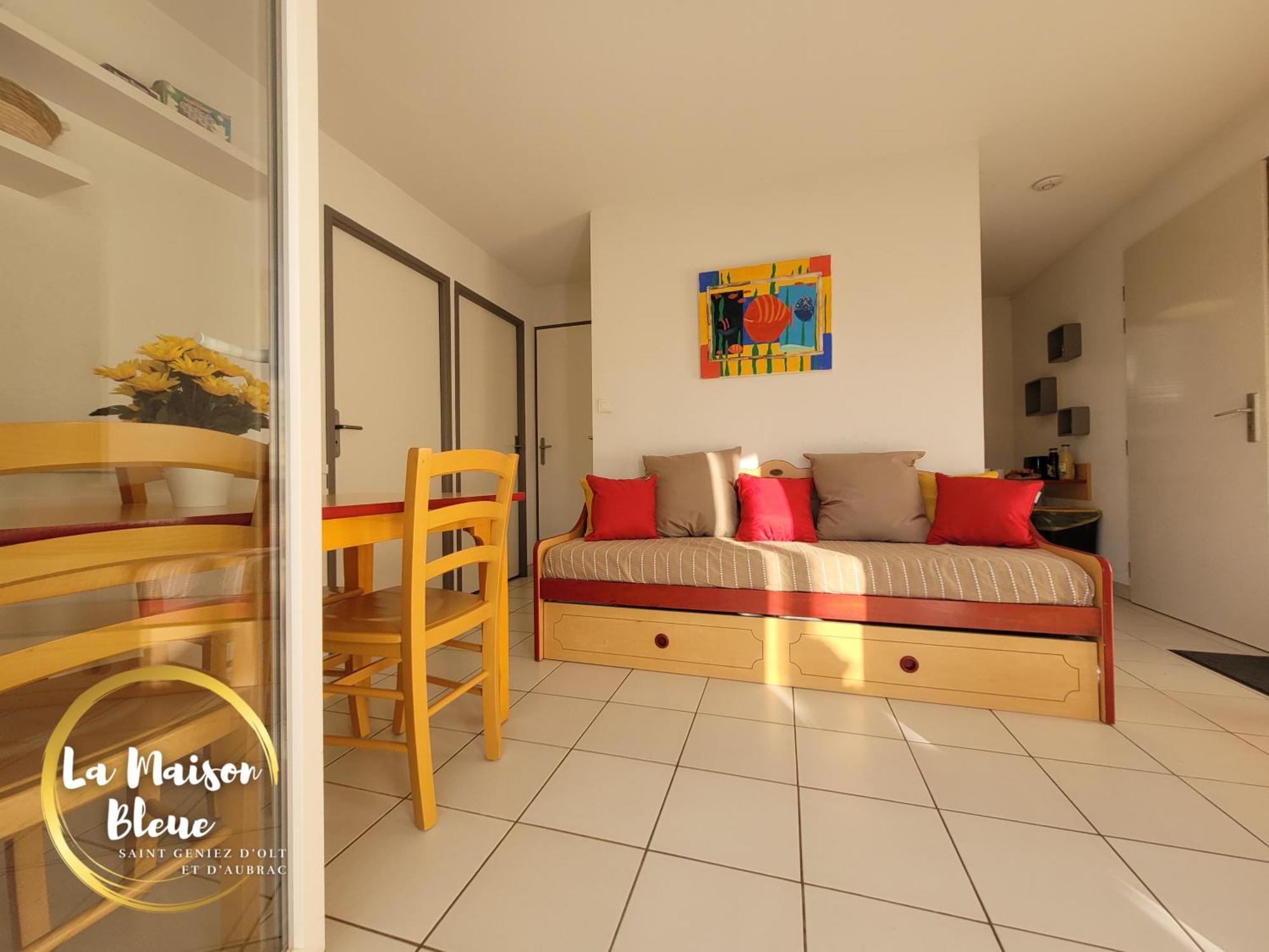 La Maison Bleue, Village Vacances, Piscine, Parking Saint-Geniez-dʼOlt Eksteriør billede