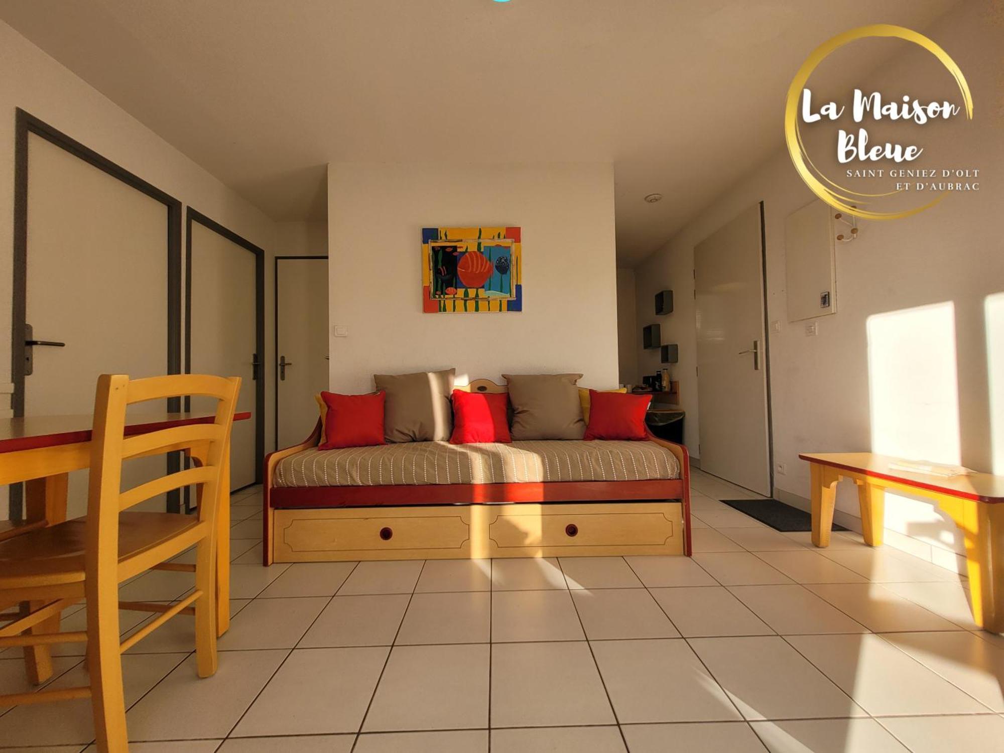 La Maison Bleue, Village Vacances, Piscine, Parking Saint-Geniez-dʼOlt Eksteriør billede