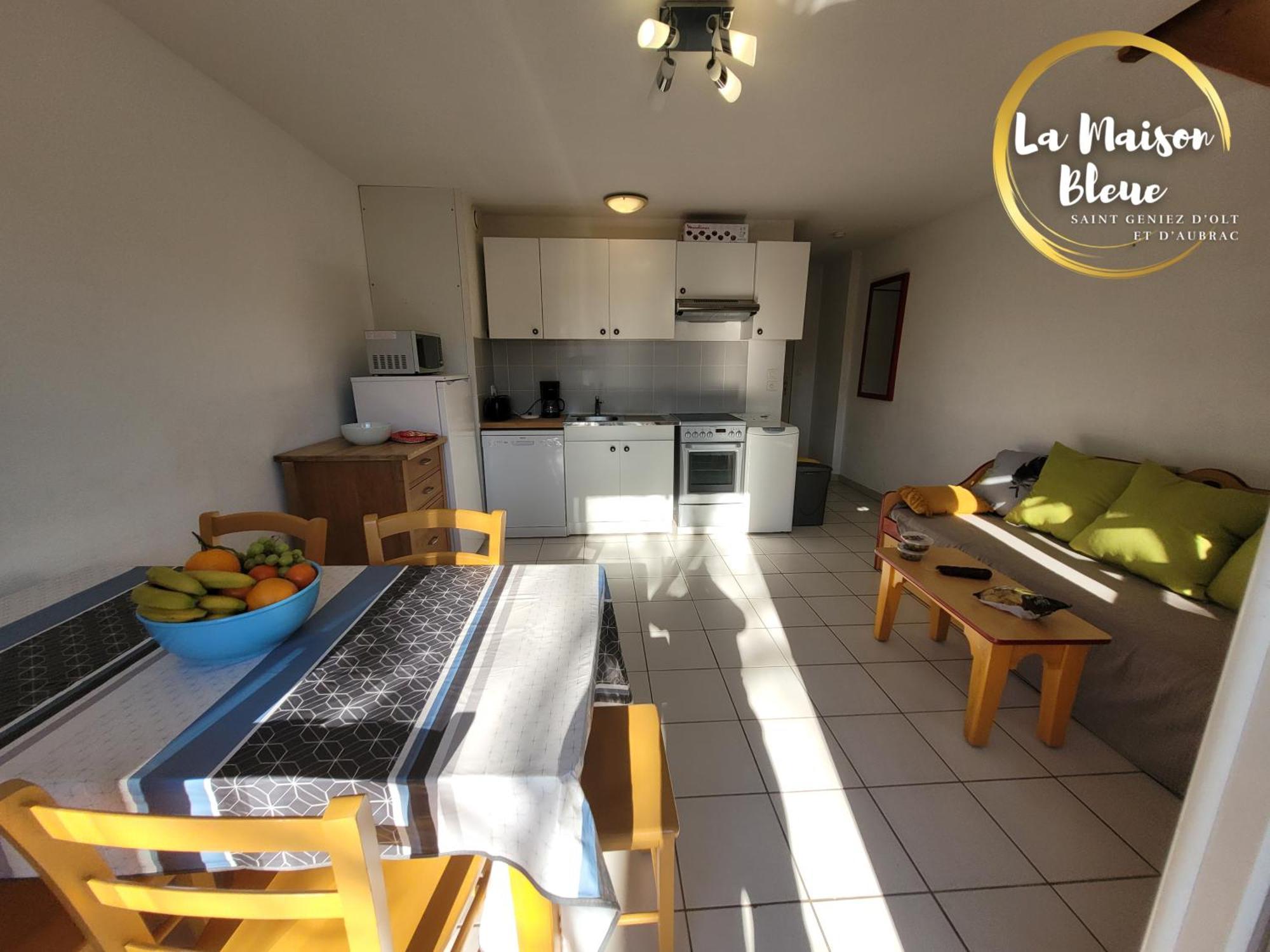 La Maison Bleue, Village Vacances, Piscine, Parking Saint-Geniez-dʼOlt Eksteriør billede