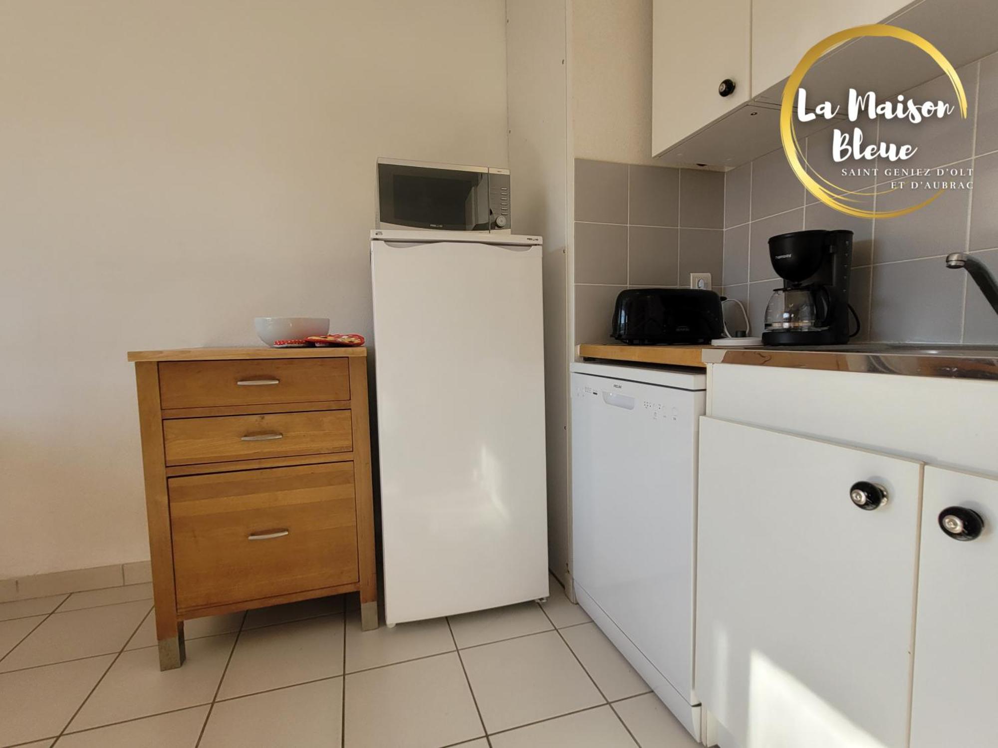 La Maison Bleue, Village Vacances, Piscine, Parking Saint-Geniez-dʼOlt Eksteriør billede