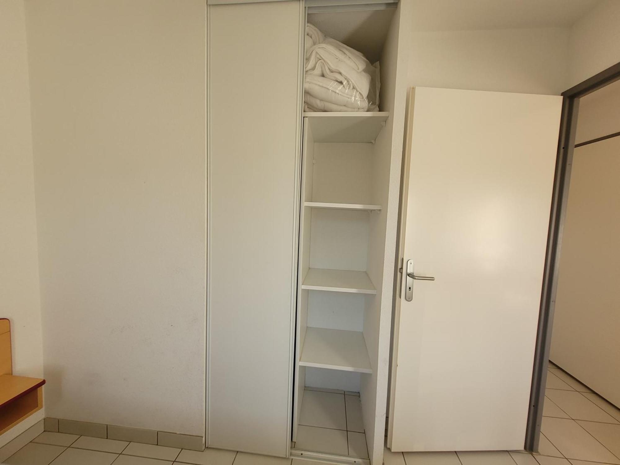 La Maison Bleue, Village Vacances, Piscine, Parking Saint-Geniez-dʼOlt Eksteriør billede